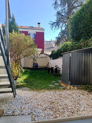 Maison de ville avec jardin, garage et beaux volumes, au calme dans un quartier recherché du Perreux-sur-Marne