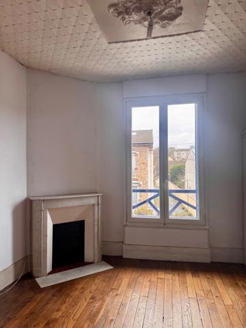 Maison de ville avec jardin, garage et beaux volumes, au calme dans un quartier recherché du Perreux-sur-Marne