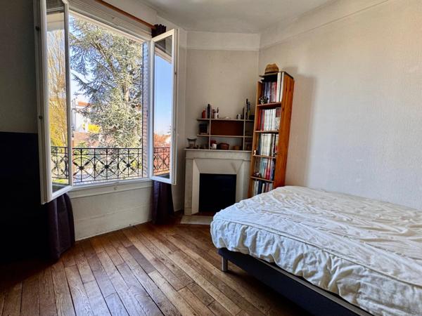 Maison de ville avec jardin, garage et beaux volumes, au calme dans un quartier recherché du Perreux-sur-Marne