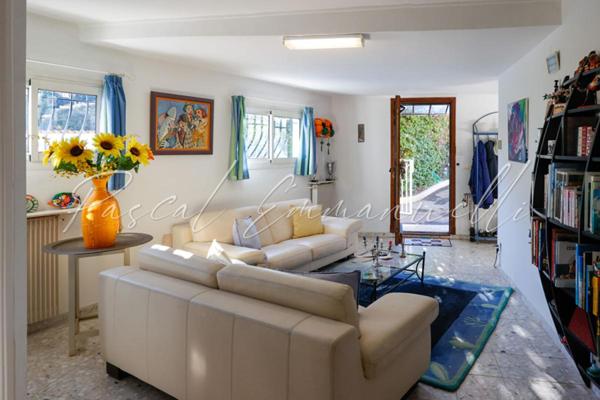 Maison Antibes 6 pièce(s) 170 m2 sur 1600m2 de terrain Les Brusquets