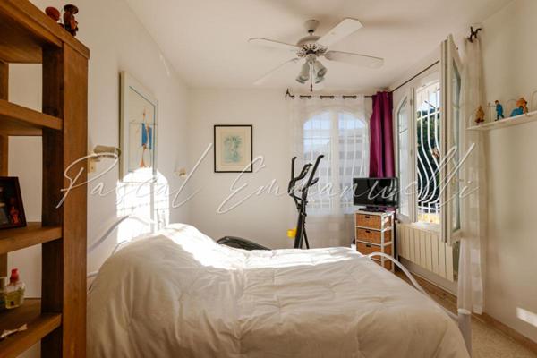 Maison Antibes 6 pièce(s) 170 m2 sur 1600m2 de terrain Les Brusquets