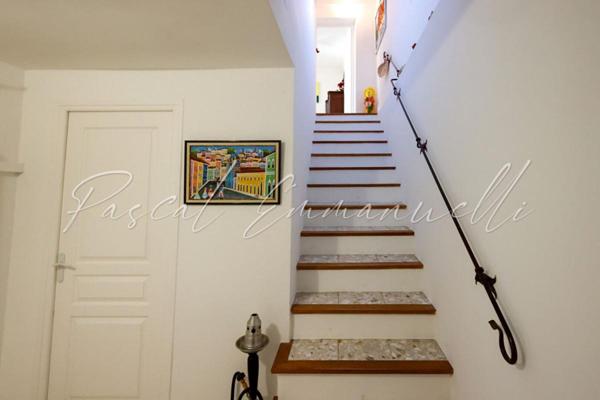 Maison Antibes 6 pièce(s) 170 m2 sur 1600m2 de terrain Les Brusquets