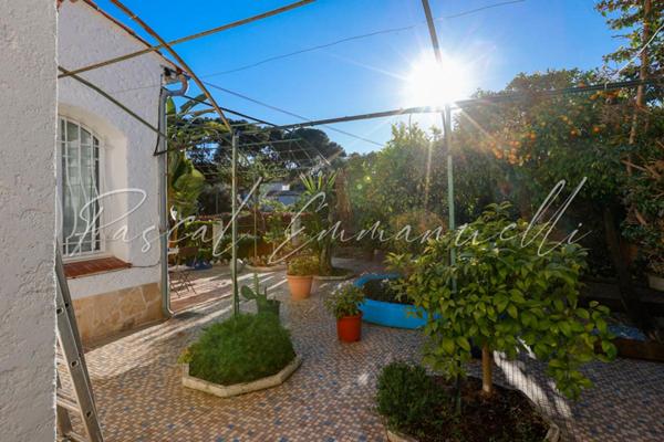Maison Antibes 6 pièce(s) 170 m2 sur 1600m2 de terrain Les Brusquets