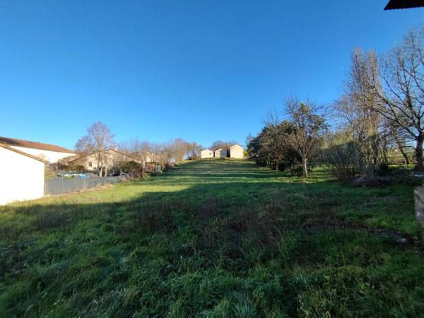 Terrain constructible à Lhospitalet, 15 min de Cahors