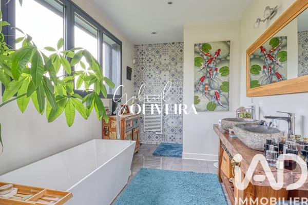 Maison à vendre 7 pièces 242 m² Groslay