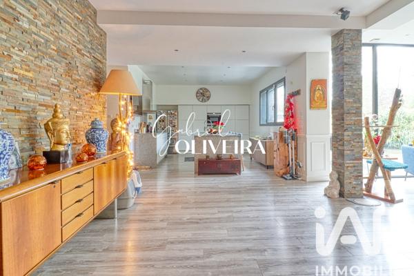 Maison à vendre 7 pièces 242 m² Groslay