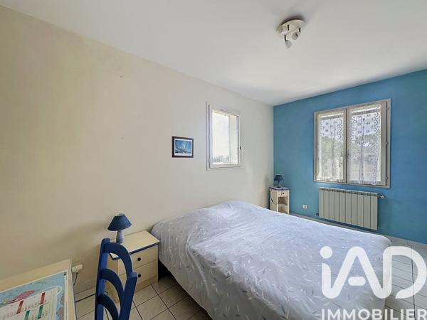 Maison à vendre 5 pièces 183 m² Châteauneuf-de-Gadagne
