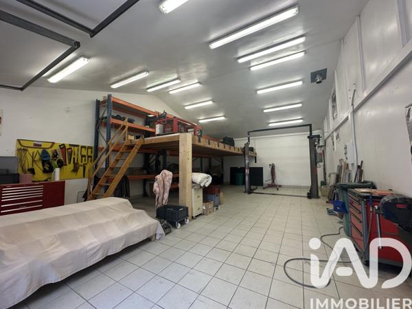 Maison à vendre 5 pièces 183 m² Châteauneuf-de-Gadagne