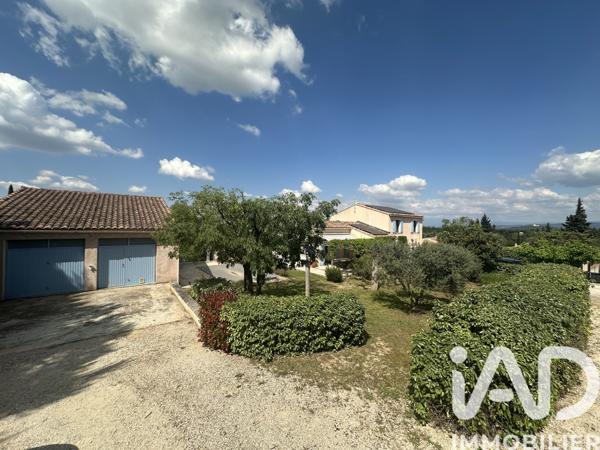 Maison à vendre 5 pièces 183 m² Châteauneuf-de-Gadagne