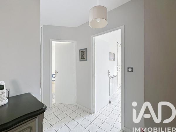 Maison à vendre 5 pièces 183 m² Châteauneuf-de-Gadagne
