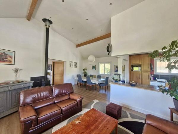 Maison mitoyenne avec atelier