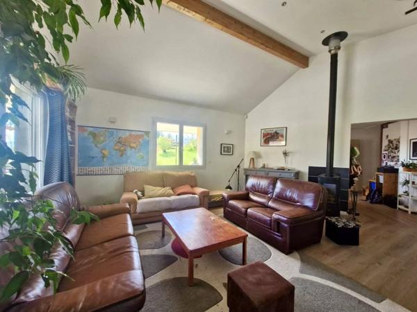 Maison mitoyenne avec atelier