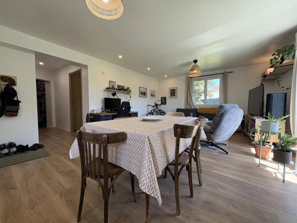 Maison mitoyenne avec atelier