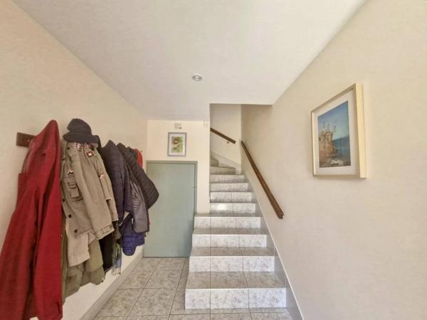 Maison mitoyenne avec atelier