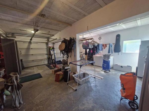 Maison mitoyenne avec atelier