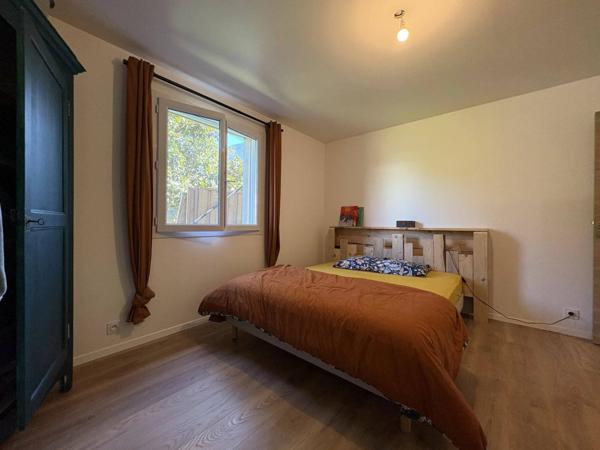 Maison mitoyenne avec atelier