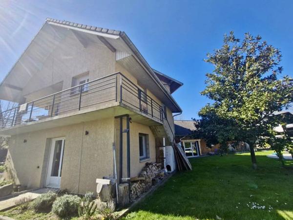 Maison mitoyenne avec atelier