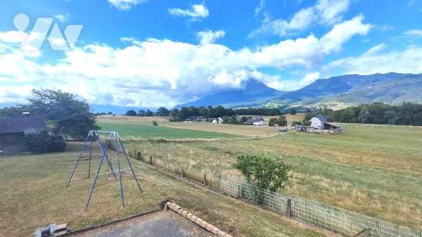MAISON AU CALME AVEC VUE
