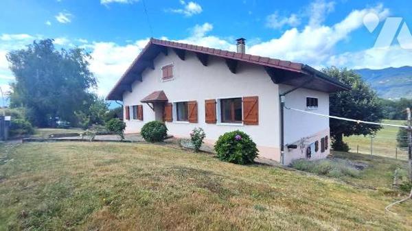 MAISON AU CALME AVEC VUE