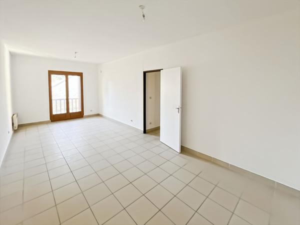 Immeuble Vaux Sur Seine 275 m²