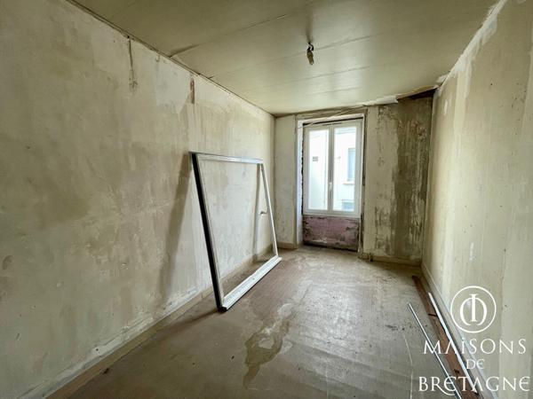 29310 QUERRIEN Querrien - Immeuble à rénover 220 m²