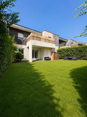 Type 4 en duplex avec jardin privatif et garage à Vannes
