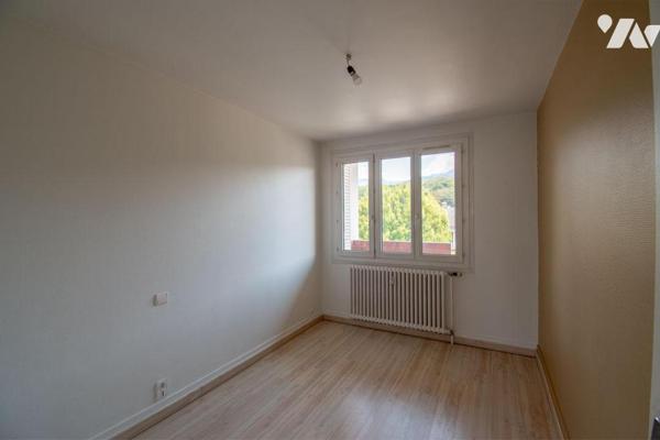 Appartement T3 traversant de 65,97 m² avec balcon et cave - Dernier Etage