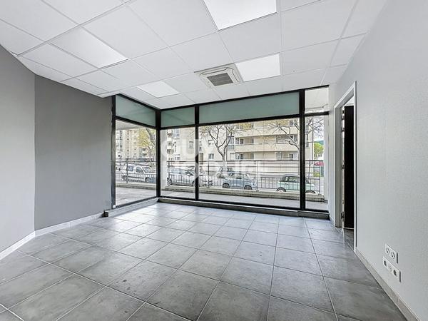 Local commercial 170 m²