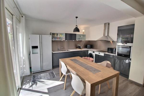 A VENDRE APPARTEMENT REZ-DE-CHAUSSEE DE 70.60 M² AVEC JARDIN, TERRASSE ET PARKING SECURISE
