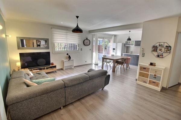 A VENDRE APPARTEMENT REZ-DE-CHAUSSEE DE 70.60 M² AVEC JARDIN, TERRASSE ET PARKING SECURISE