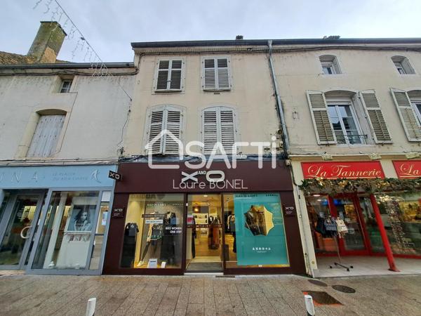 Immeuble entier à usage commercial