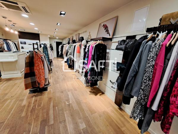 Immeuble entier à usage commercial