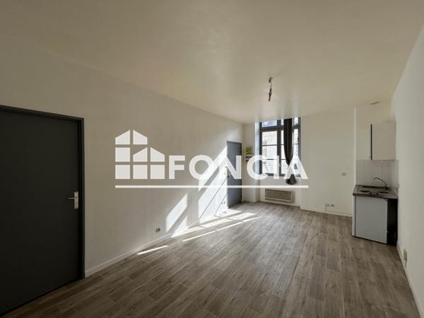 Location Studio 24.1 m² - HOTEL D'ESCURES Orleans 45000