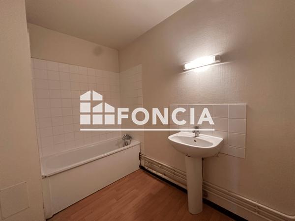 Location Appartement 3 pièces 75 m² - Luisant 28600