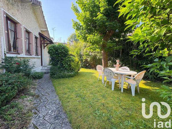 House for sale 5 rooms 89 m² Le Plessis-Trévise