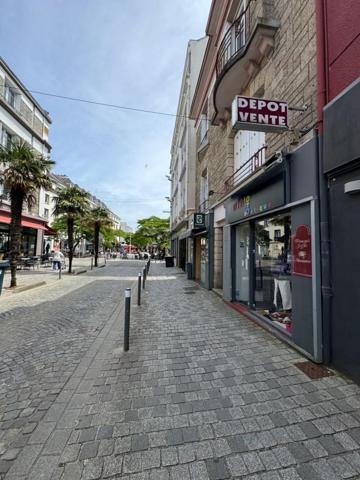 Hyper centre Lorient - Boutique dans rue passante - 17m²