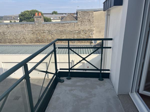 DANS RÉSIDENCE RÉCENTE ET SÉCURISÉE...AVEC PARKING PRIVÉ Pontivy (56300)