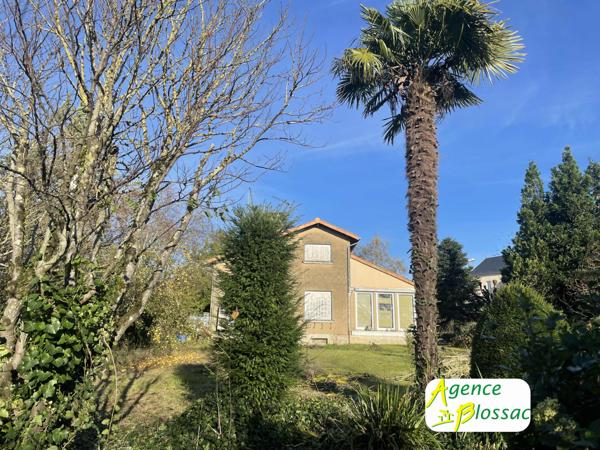 MAISON EN PIERRE EDIFIEE SUR SOUS SOL // PARC DE 3076 M2