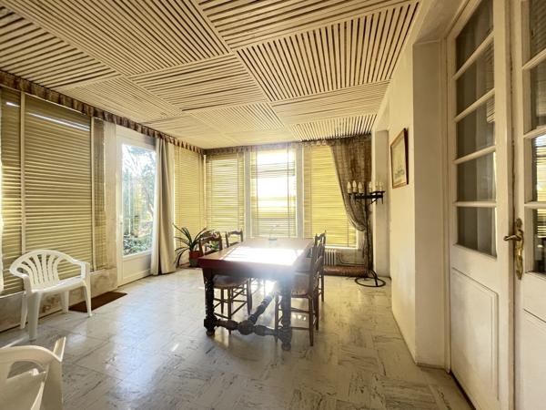 MAISON EN PIERRE EDIFIEE SUR SOUS SOL // PARC DE 3076 M2