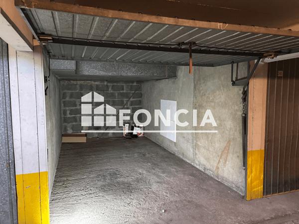 Location Parking 15 m² - GRENOBLE VILLAGE II Grenoble 38100