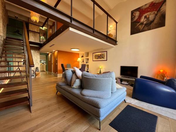 CANNES, Atelier d'artiste réinterprété en Loft, 74m2