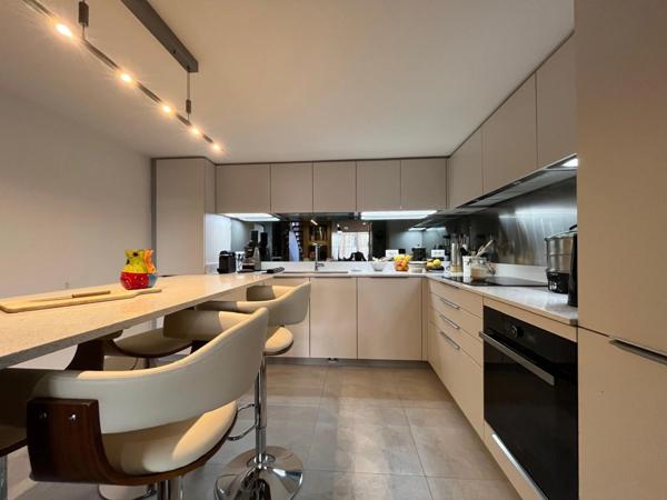 CANNES, Atelier d'artiste réinterprété en Loft, 74m2