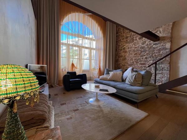 CANNES, Atelier d'artiste réinterprété en Loft, 74m2