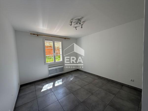 A VENDRE 83470 SAINT MAXIMIN LA SAINTE BAUME MAISON PLAIN PIED 210 M² SUR 1500M² DE JARDIN  T2 INDEPENDANT PISCINE  CUISINE D ETE  GARAGE