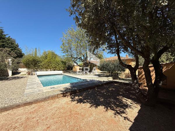 A VENDRE 83470 SAINT MAXIMIN LA SAINTE BAUME MAISON PLAIN PIED 210 M² SUR 1500M² DE JARDIN  T2 INDEPENDANT PISCINE  CUISINE D ETE  GARAGE
