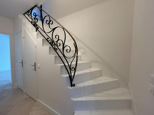 Maison Pontoise 6 pièce(s) 124.70 m2 €588 000 ** - Référence 11160