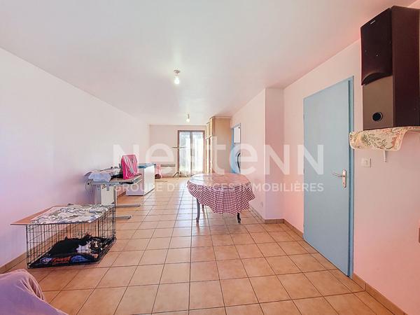 Maison proche Angerville plain pied, sous sol de 4 pièces