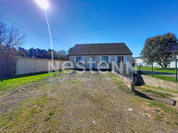 Maison proche Angerville plain pied, sous sol de 4 pièces