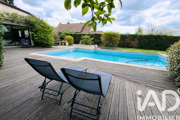 Maison à vendre 6 pièces 205 m² Saint-Laurent-des-Vignes