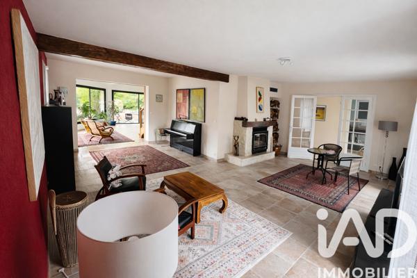 Maison à vendre 6 pièces 205 m² Saint-Laurent-des-Vignes